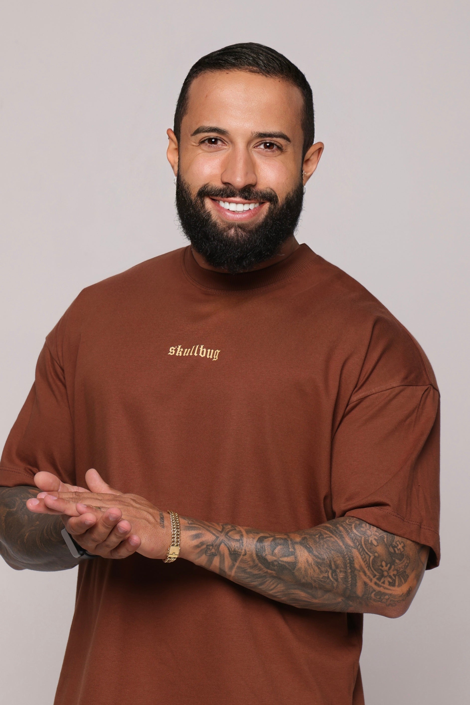 Camiseta oversized básica strong marrom - 250g