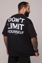 Camiseta oversized "Don´t limit yourself" - preta