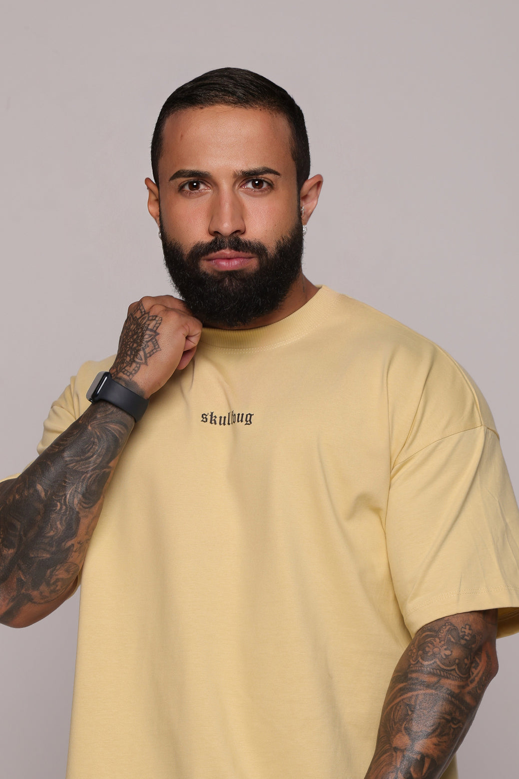 Camiseta oversized básica strong mostarda - 250g – SKULLBUG