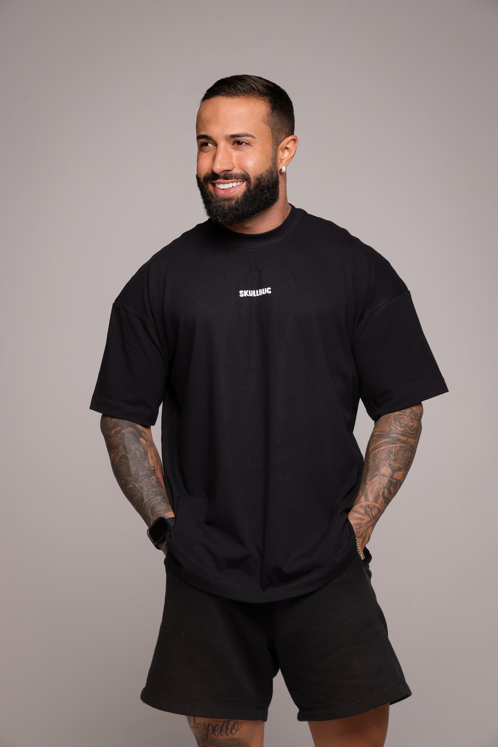 Camiseta oversized "Skull 20kgs" - preta