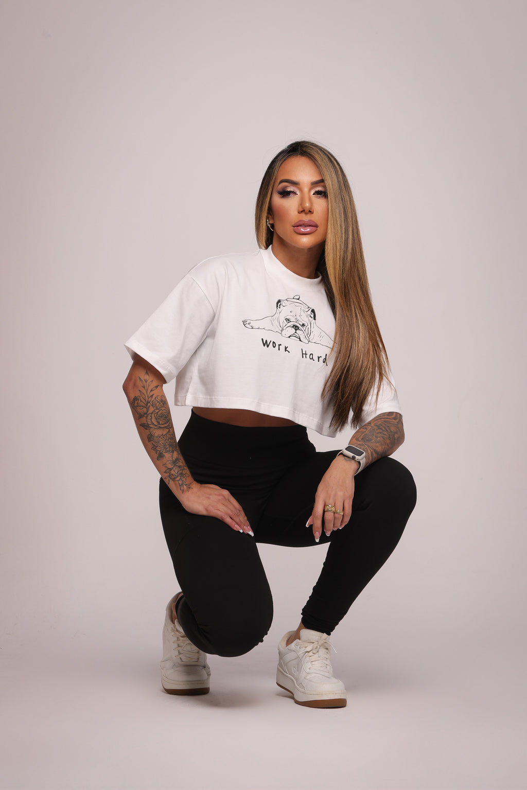 Cropped oversized "Work hard" - off-white