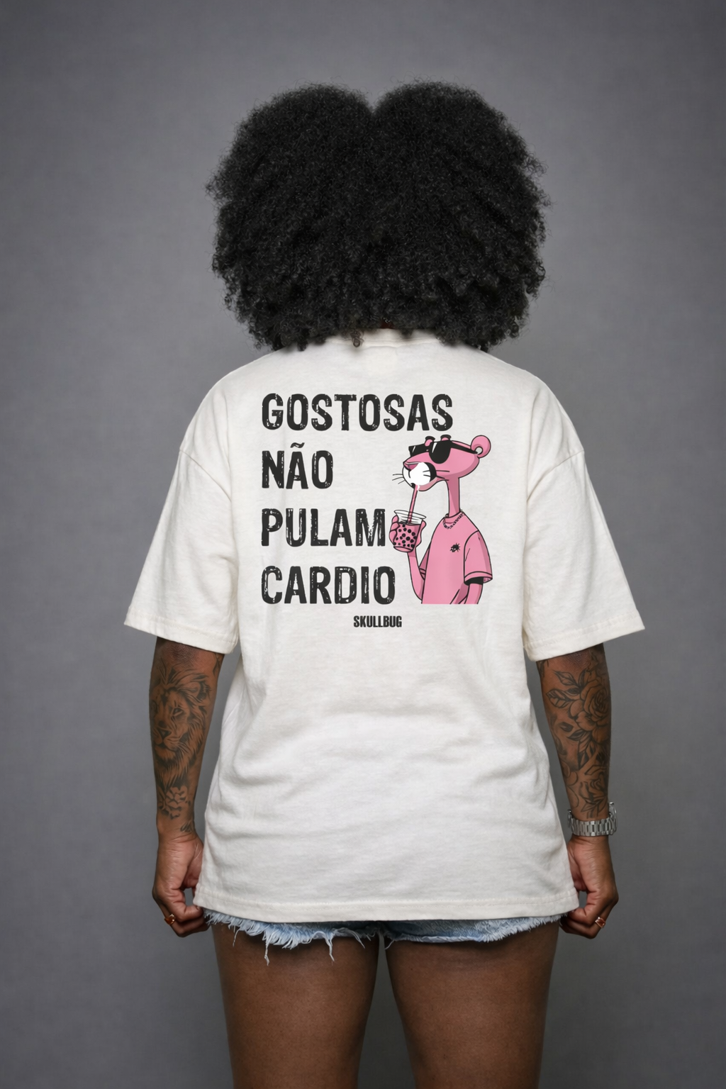 Camiseta oversized "Gostosas" - off-white