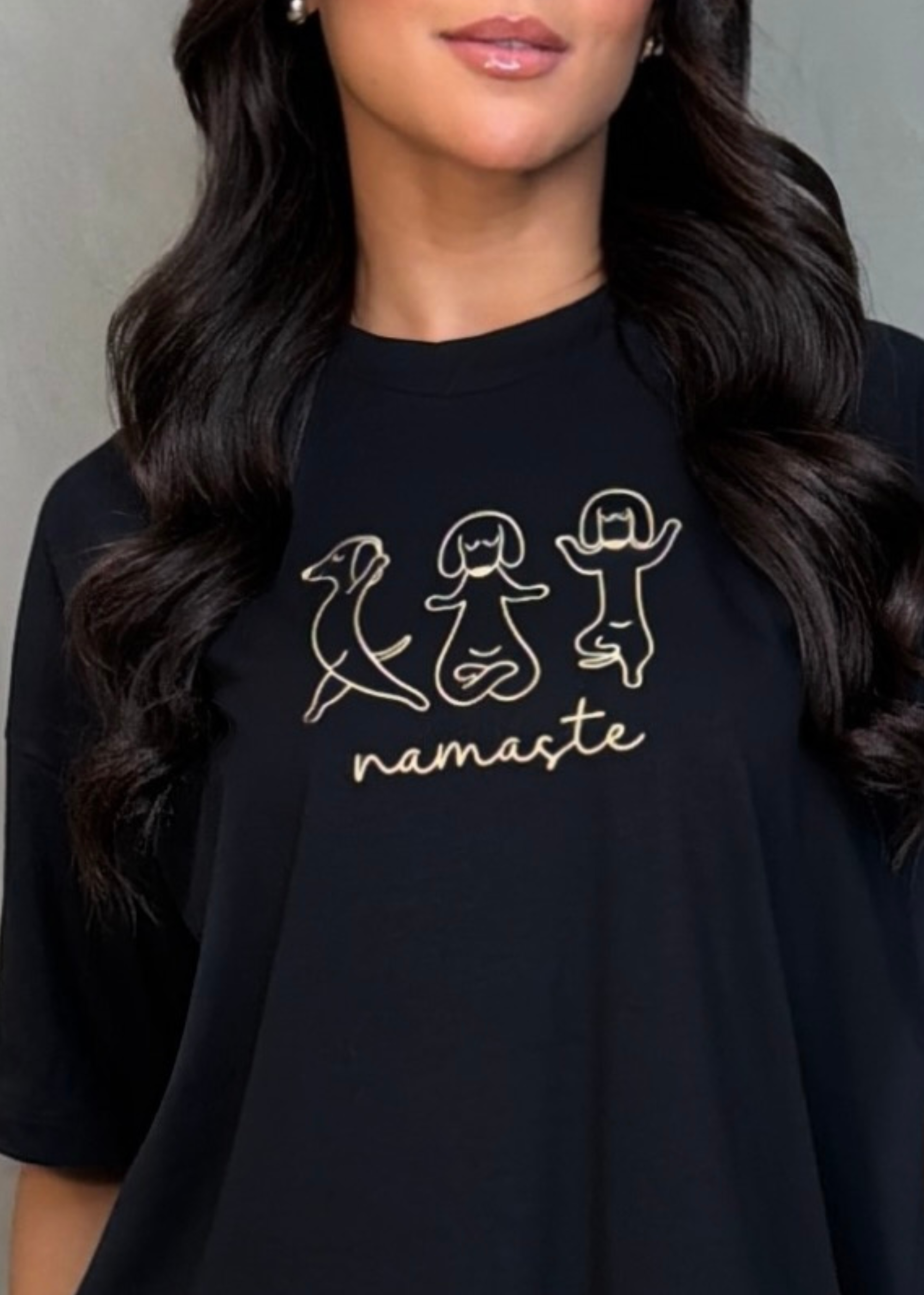 Camiseta oversized "Namaste" - preta