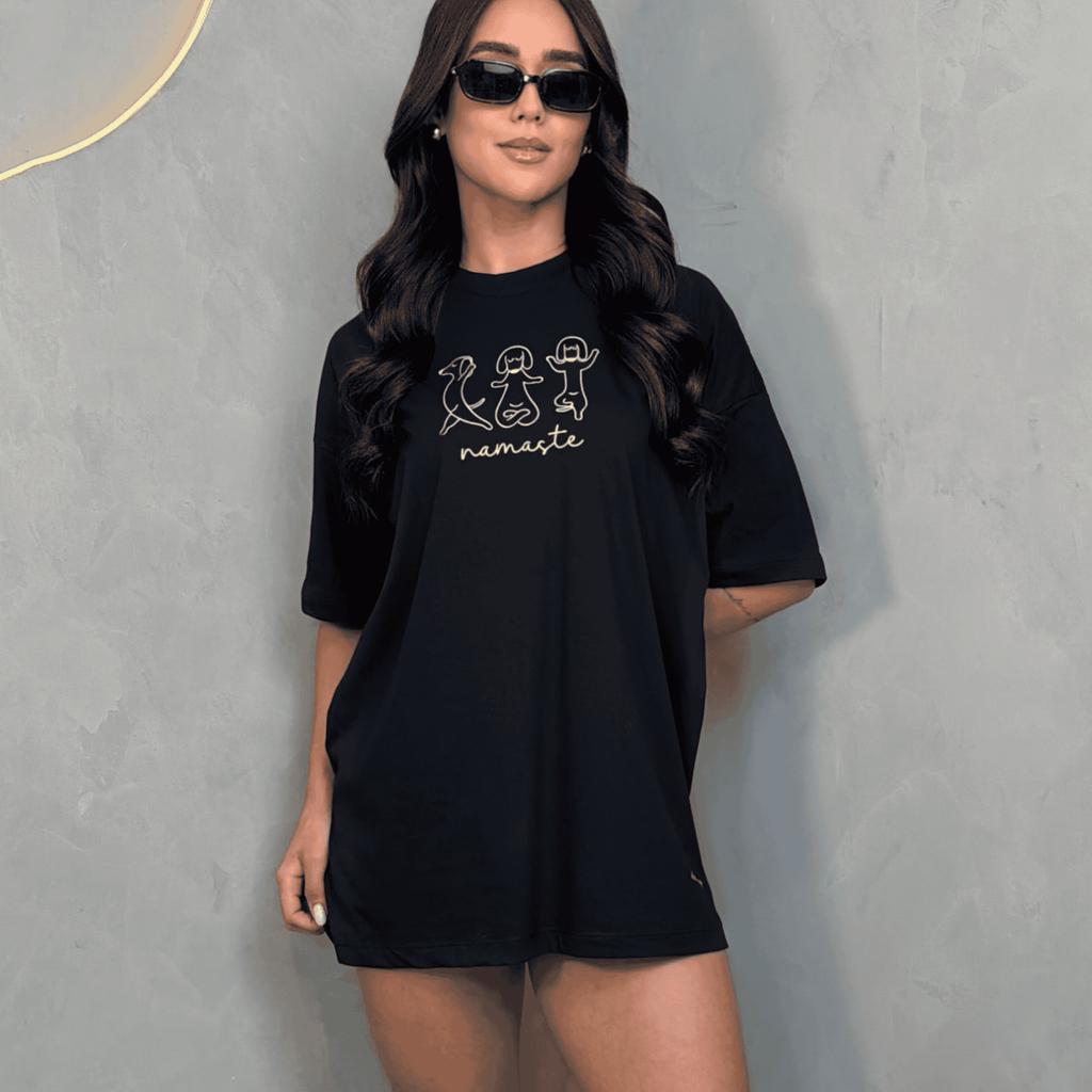 Camiseta oversized "Namaste" - preta