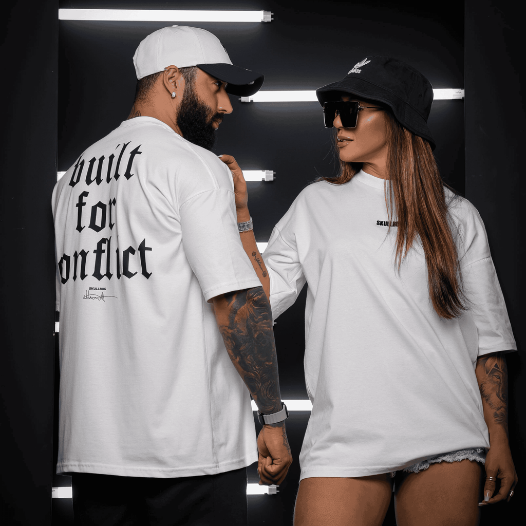 Camiseta oversized "Built for conflict" -  off-white