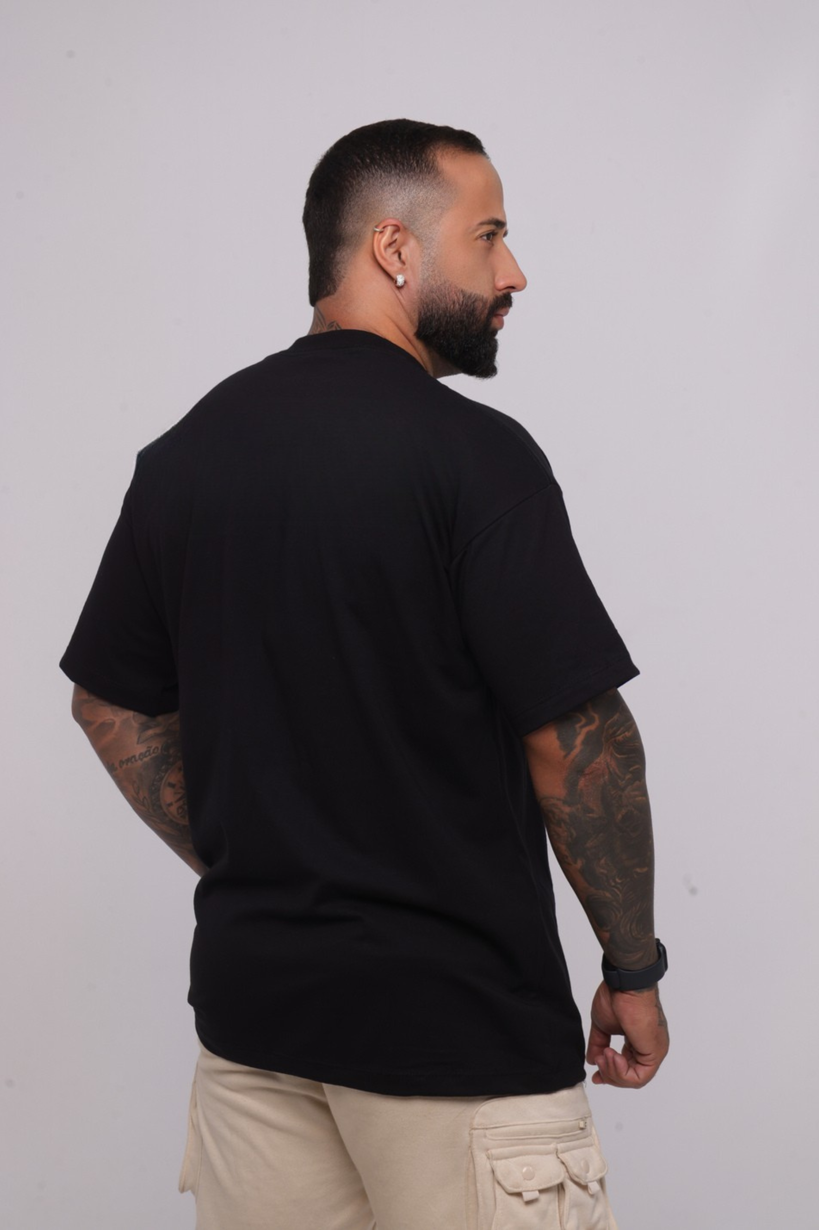 Camiseta oversized básica - preta