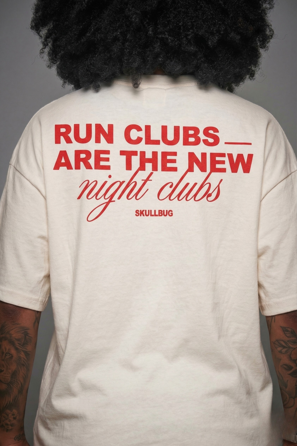Camiseta oversized "Night Club" - off-white