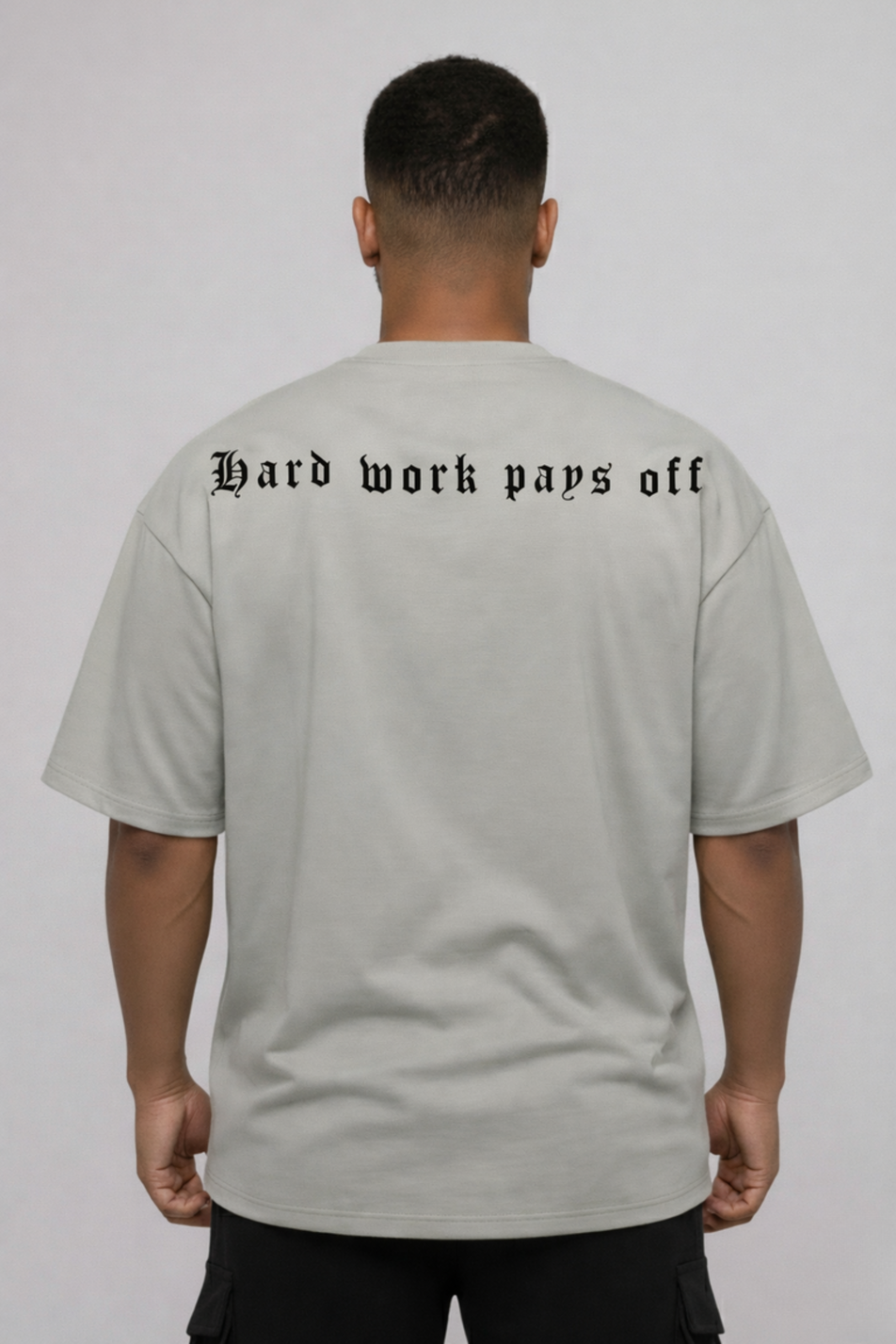 Camiseta oversized "Hard Work" - cinza