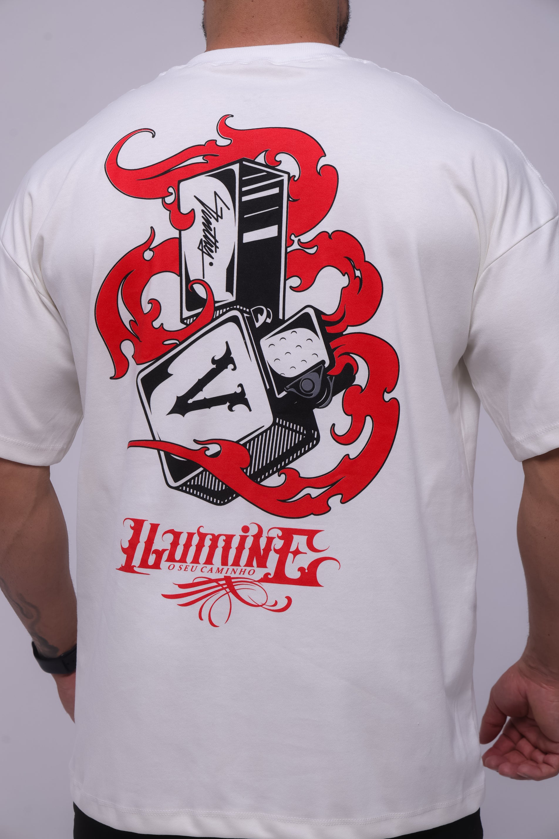 Camiseta oversized 23 "ILUMINE" - 230g