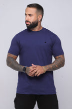 Camiseta regular básica azul marinho