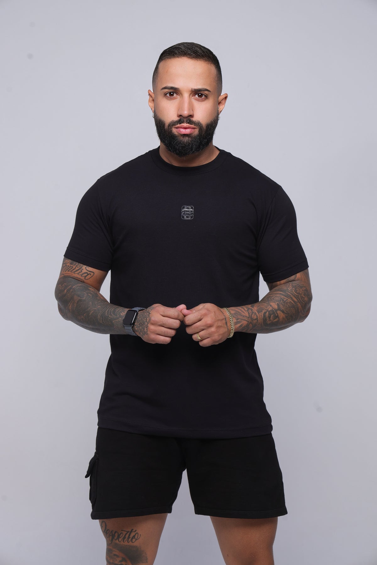 Camiseta regular holograma 23 preta