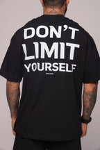 Camiseta oversized "Don´t limit yourself" - preta