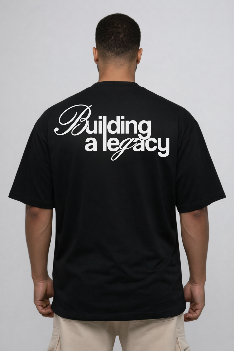 Camiseta oversized "Building a Legacy" - preta