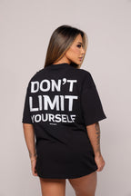 Camiseta oversized "Don´t limit yourself" - preta
