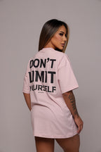 Camiseta oversized "Don´t limit yourself" - rosa