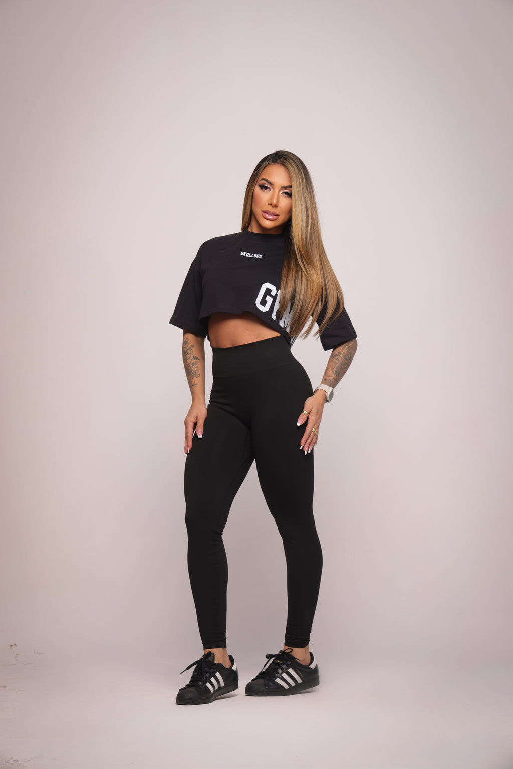 Cropped oversized "Gym girl" - preto