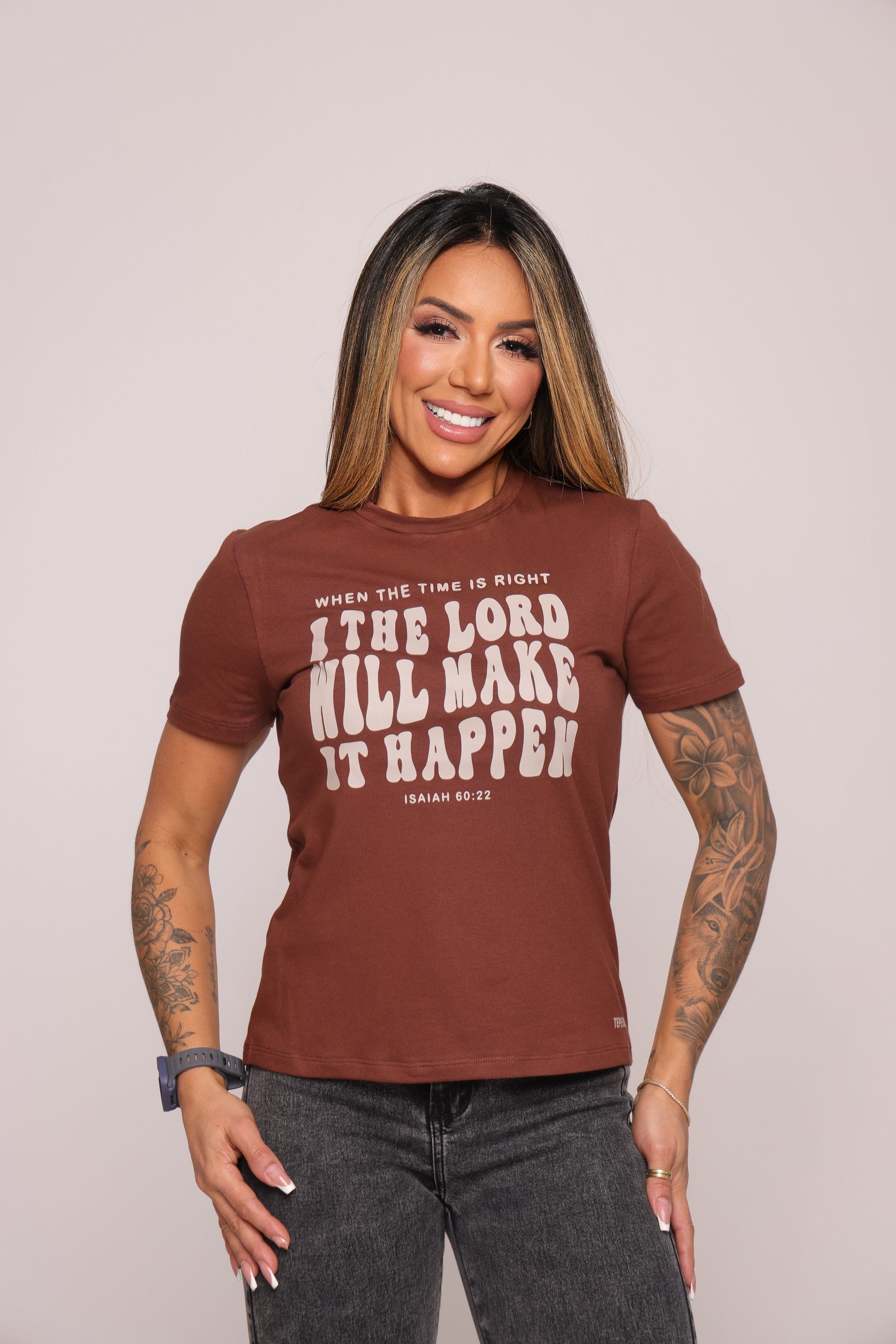 Camiseta babylook "Isaiah 60:22" - marrom