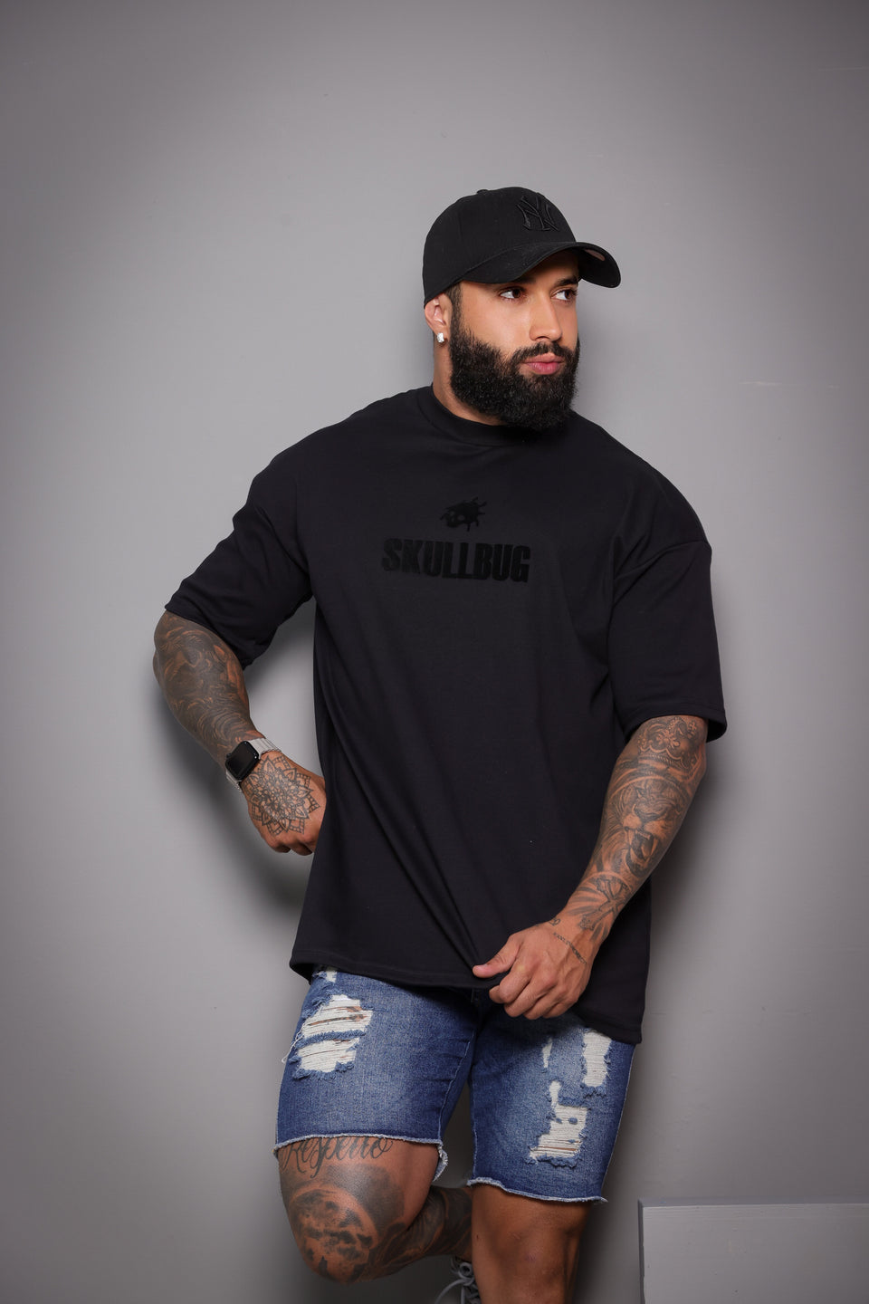 Camiseta oversized preta flocada -230g