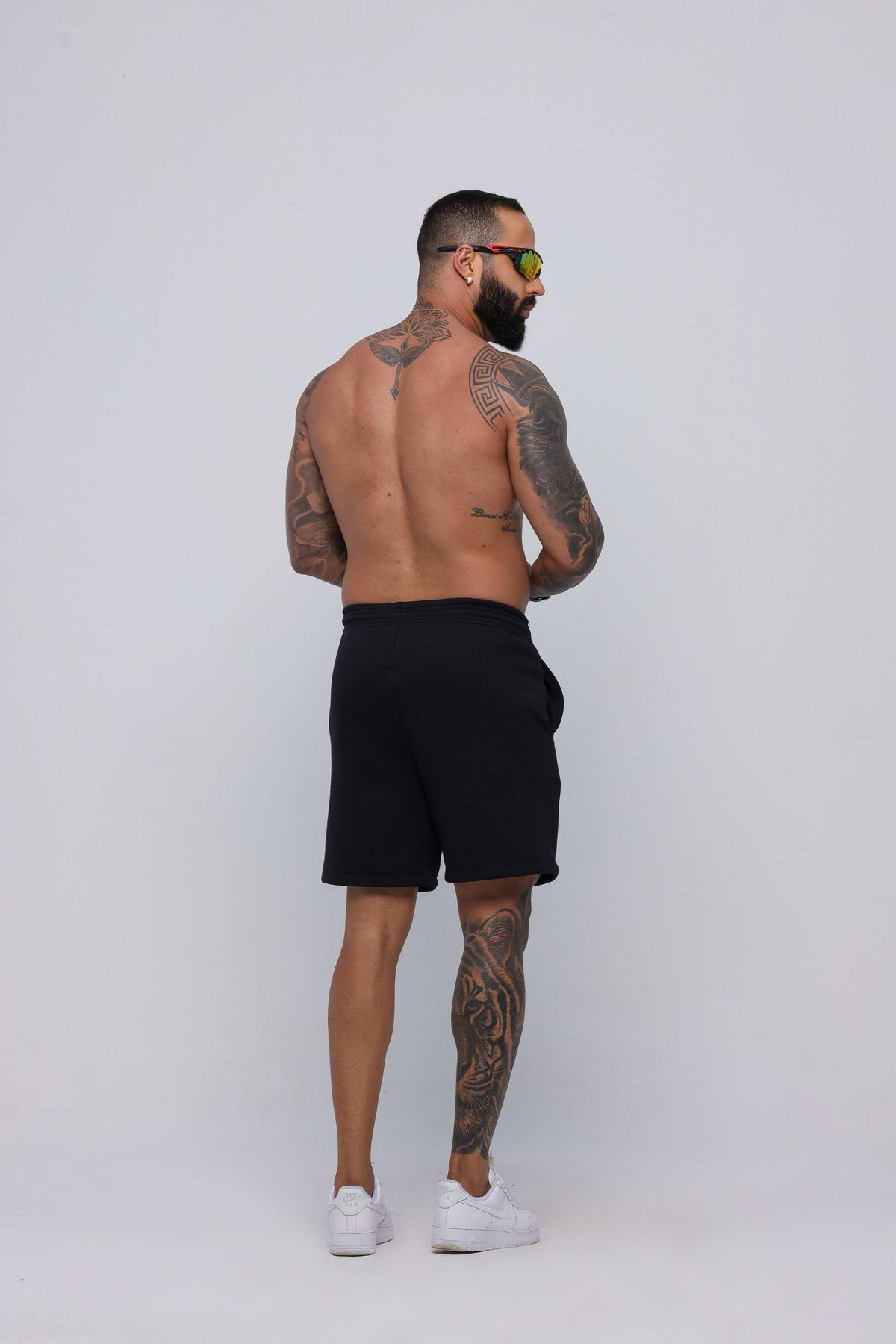 Short moletom preto