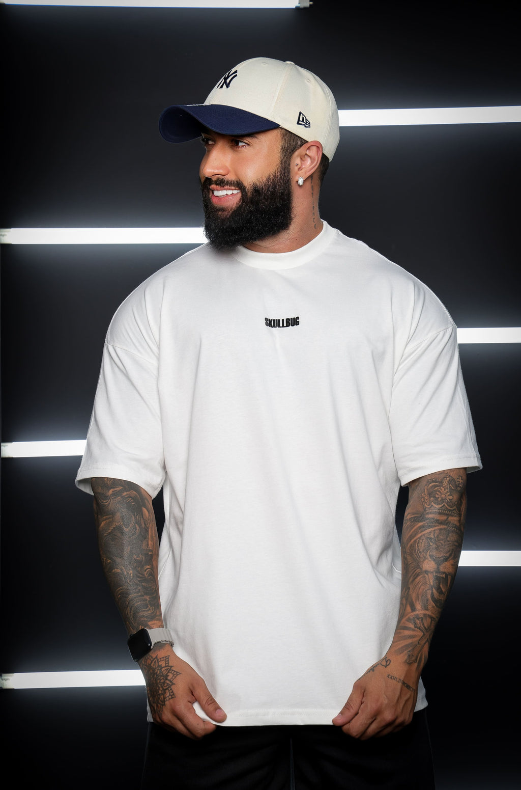 Camiseta oversized "Built for conflict" -  off-white